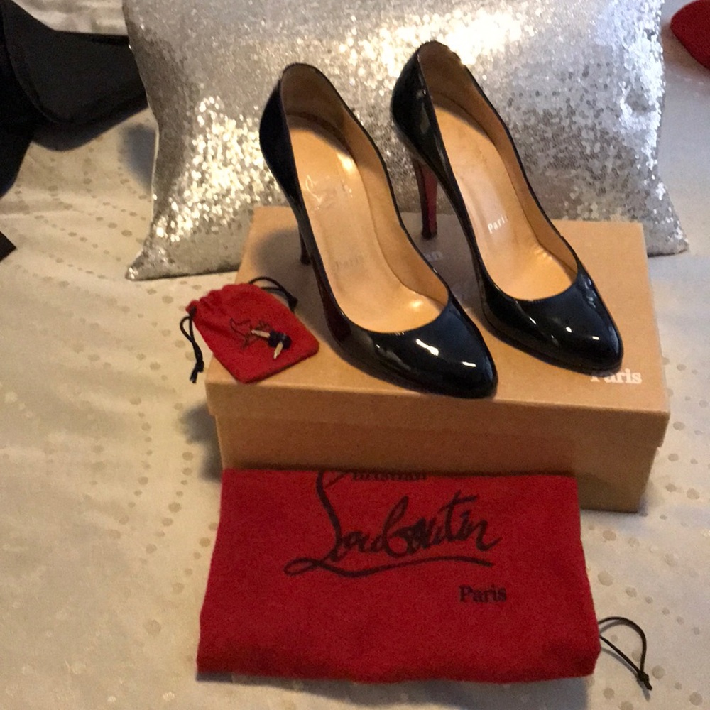 Authentic Christian Louboitin  Décolleté pumps